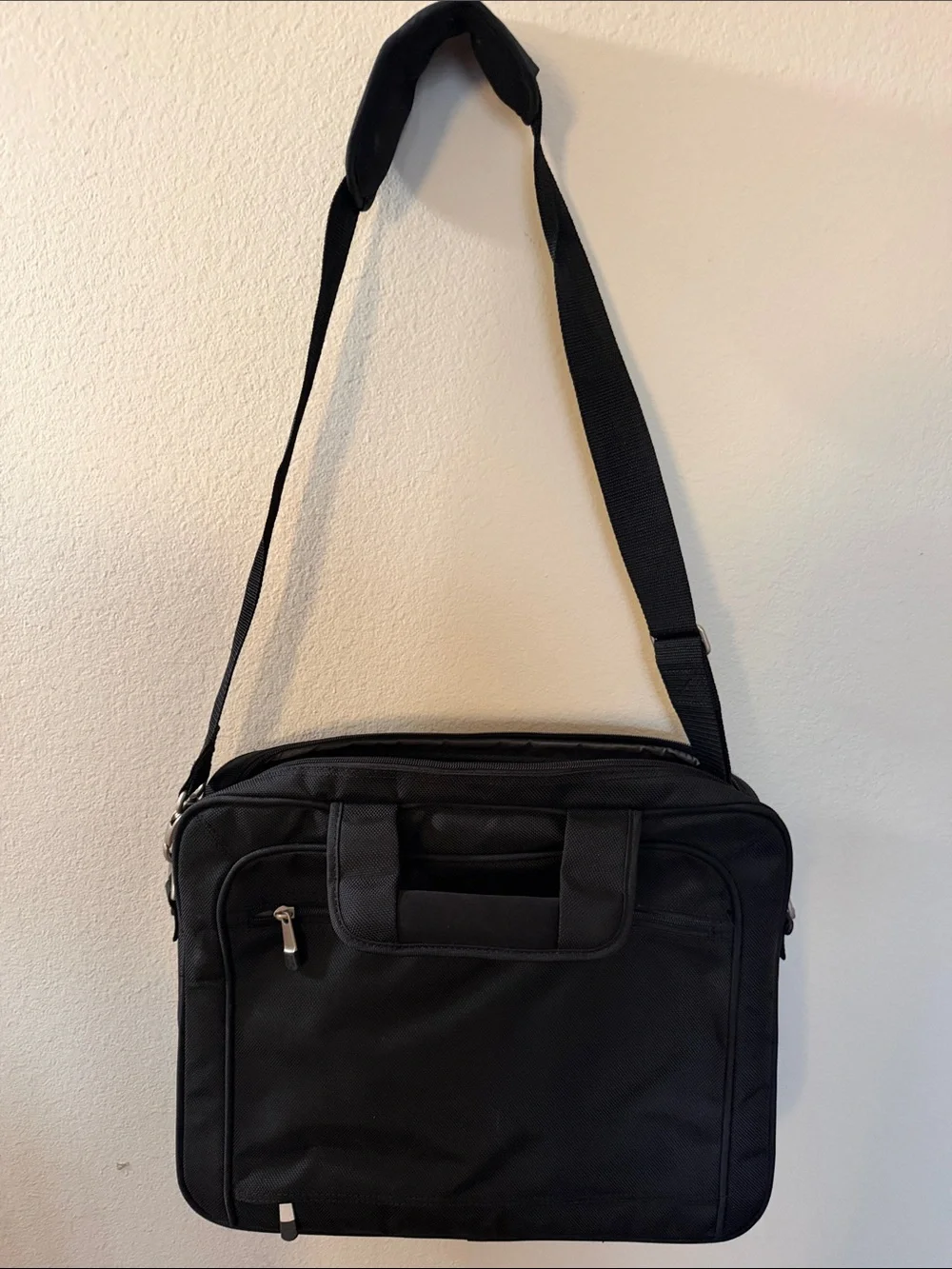 Dell Black laptop Messenger Bag